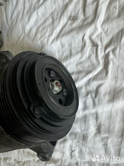 Компрессор кондиционера на Мерседес w205