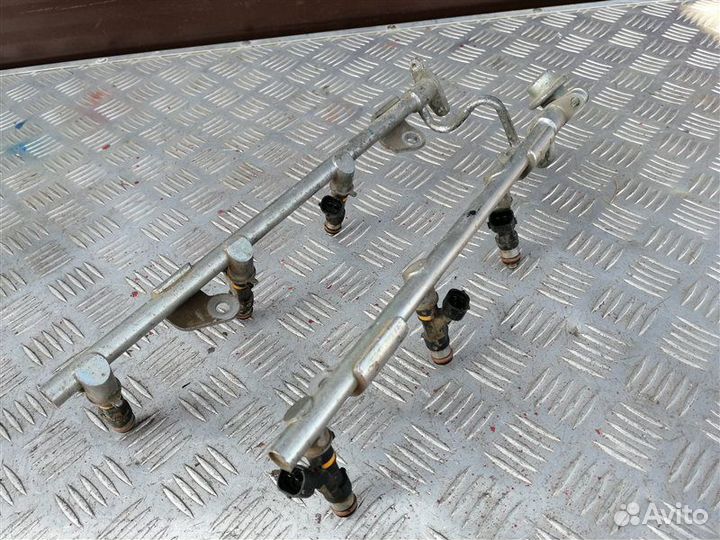 Топливная рампа Infiniti M35 Y50 VQ35 2008