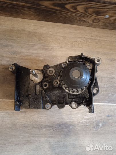 Помпа Renault Sandero