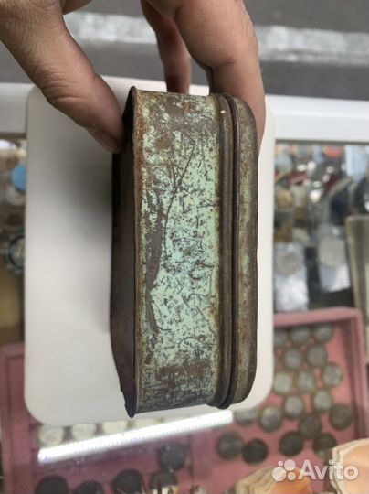 Царская жестяная коробочка монпоньсье