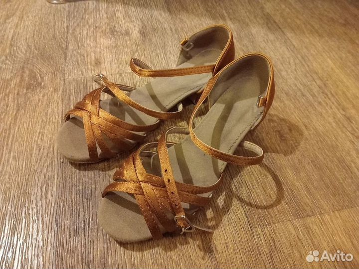 Туфли танцевальные