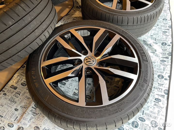Комплект колес pilot sport r17 на Volkswagen