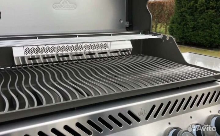 Газовый гриль Napoleon Rogue-525 SE