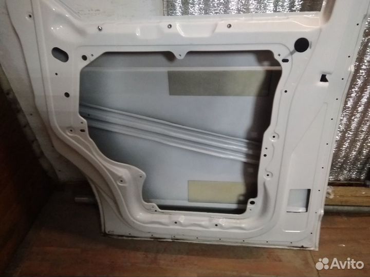 Фольксваген транспортер. 2015- дверь правая