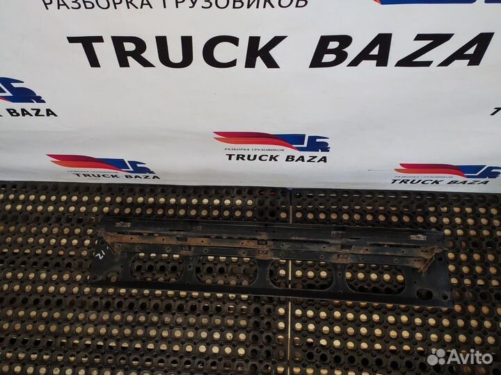 20541198 Кронштейн решетки радиатора