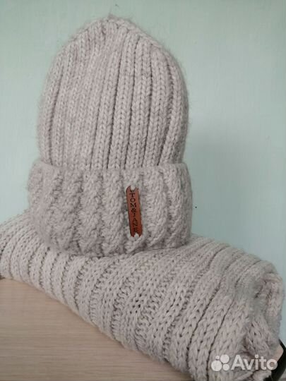 Женский шарф и шапка