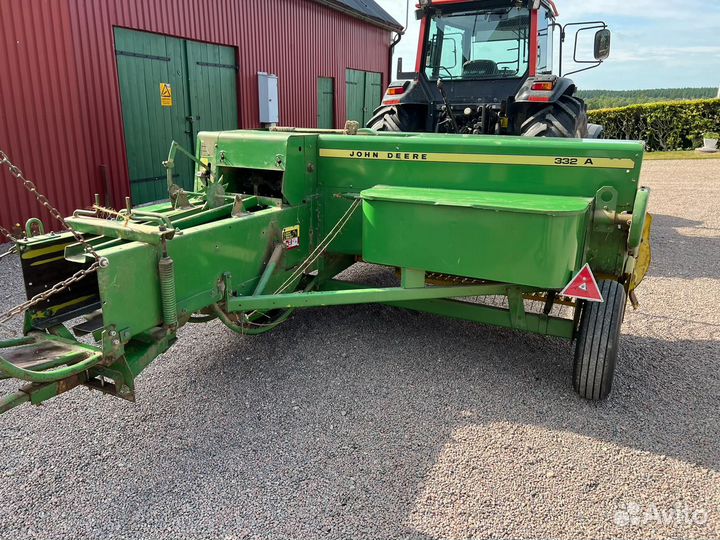 Пресс-подборщик John Deere 332 A, 2010
