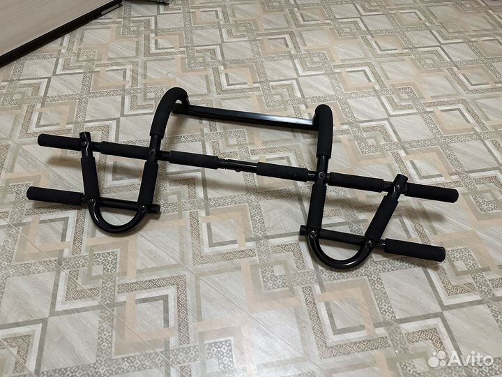 Турник дверной накладной Torneo