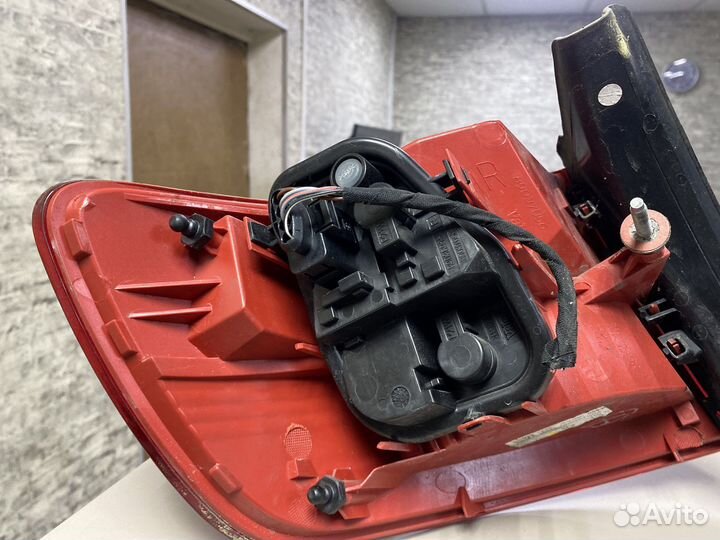 Фонарь задний правый в крыло Ауди А6 С6 4F Авант