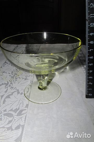 СССР ваза для варенья на ножке из цветного стекла