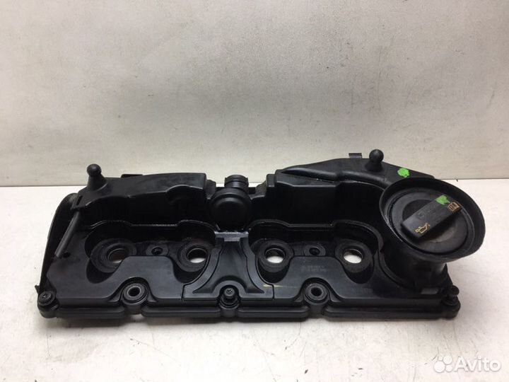 Крышка клапанов Volkswagen Caravella 2.0 TDI