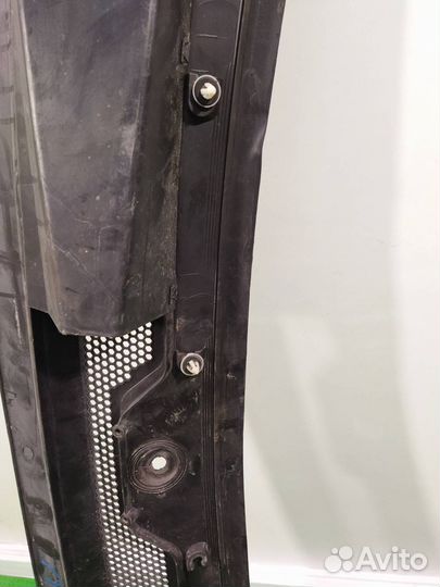 Жабо/решетка стеклоочистителя Land Rover Range