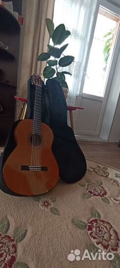 Классическая гитара yamaha c40