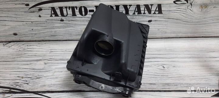 Корпус воздушного фильтра Opel Astra H Family 1.8