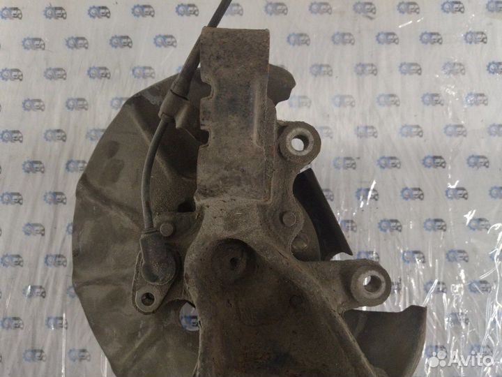 Кулак поворотный задний правый Mazda 323 Bj