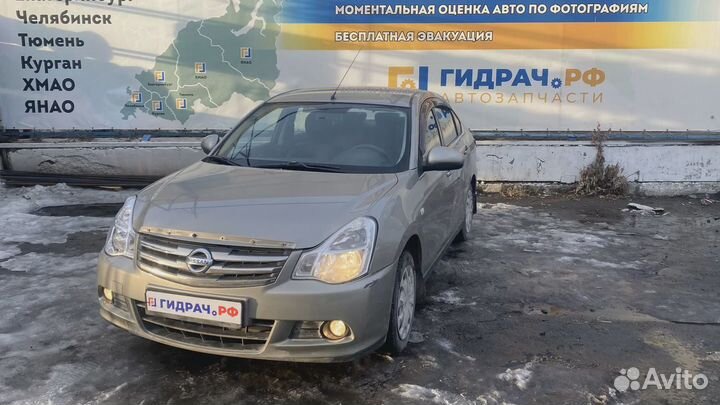 Моторчик стеклоочистителя передний Nissan Almera