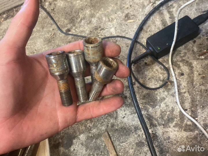 Болт колесный м12х1.5