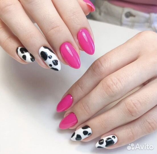 Модель на маникюр