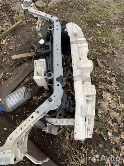 Телевизор Ниссан Альмера Классик 2012-13 гв. G11