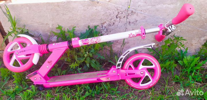 Самокат для красотки KMS SK-070