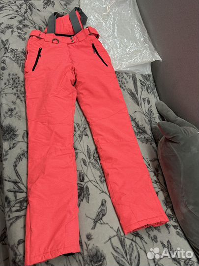 Горнолыжный костюм женский 42
