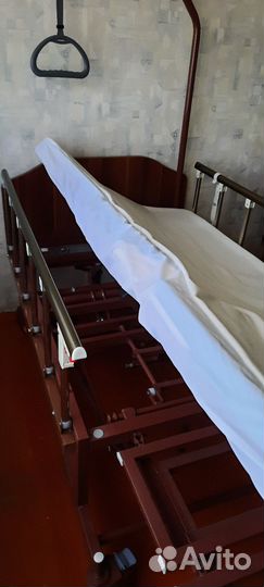 Медицинская кровать с электроприводом бу