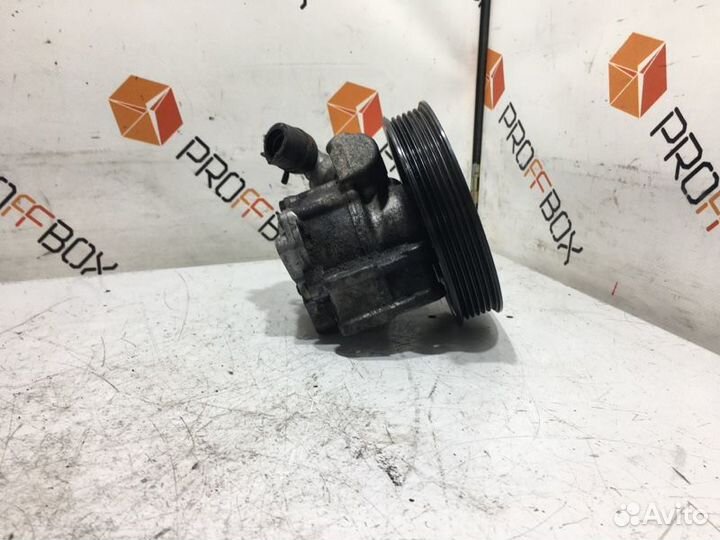 Насос гидроусилителя руля Mercedes C-Class W203