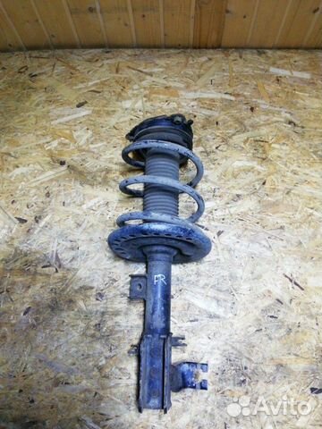 Амортизатор подвески передний правый Nissan Teana