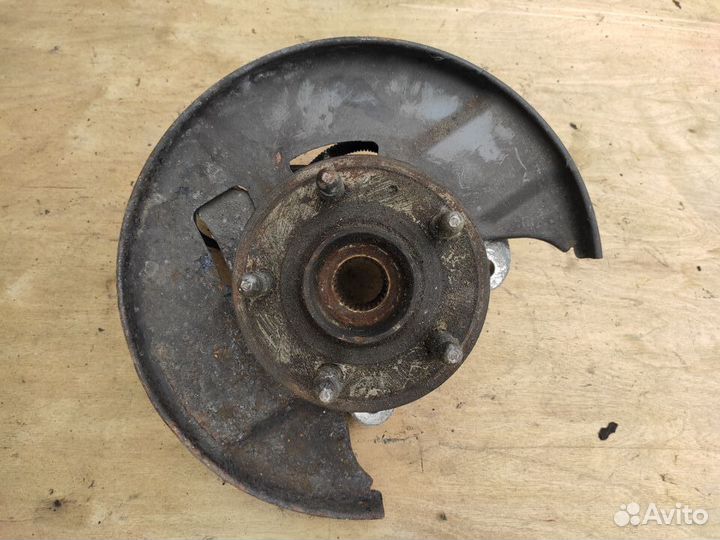 Кулак поворотный правый со ступицей Opel Insignia