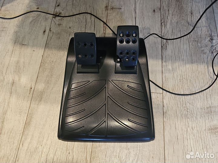 Игровой руль logitech driving force gt
