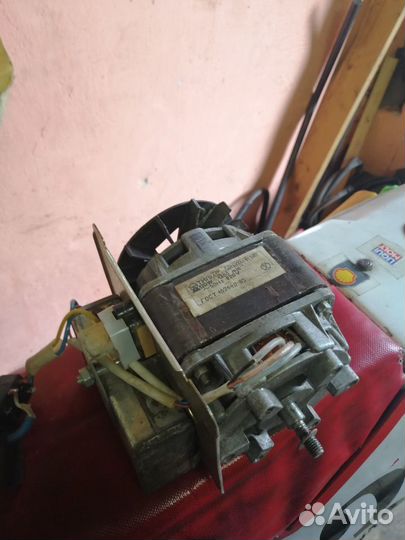 Электро двигатель на стиральную машинку Малютка