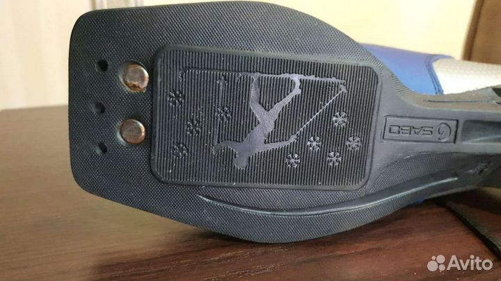 Лыжные ботинки