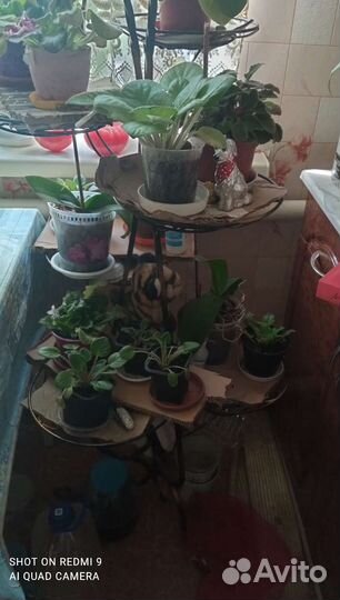 Подставка для цветов напольная металлическая