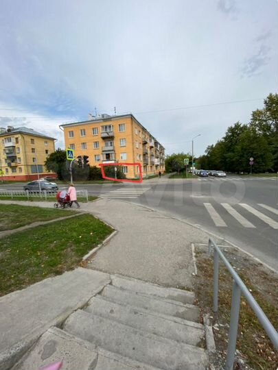 2-к. квартира, 57 м², 1/4 эт.