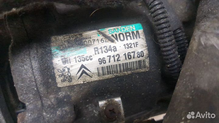 Компрессор кондиционера Peugeot 3008