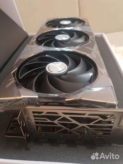 Видеокарта MSI GeForce RTX 4070 Ti suprim X