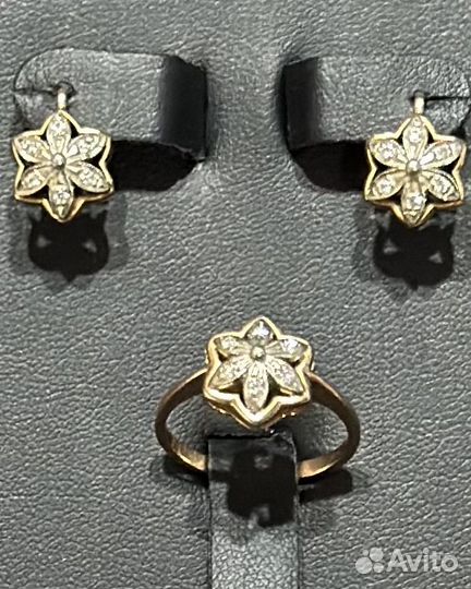 Комплект с бриллиантами