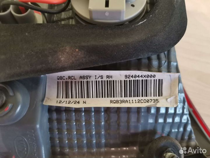 Правый задний фонарь KiaRio/HyundaiSolaris (битый)