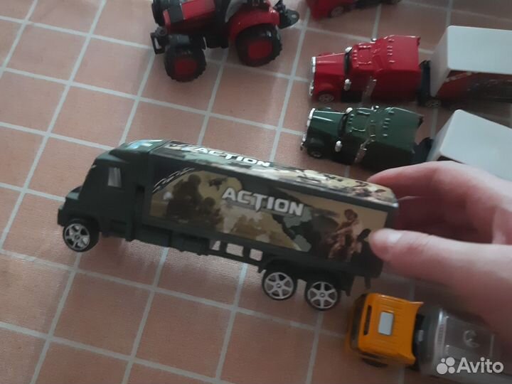 Игрушки машины, длинномеры и др