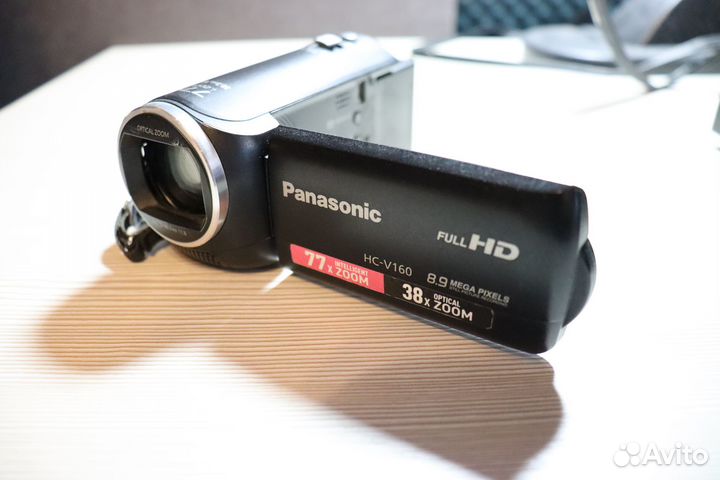 Продаю видеокамеру Panasonic HC-V160
