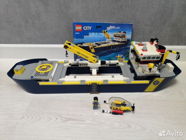 Lego city 60266. Океан. Исследовательское судно