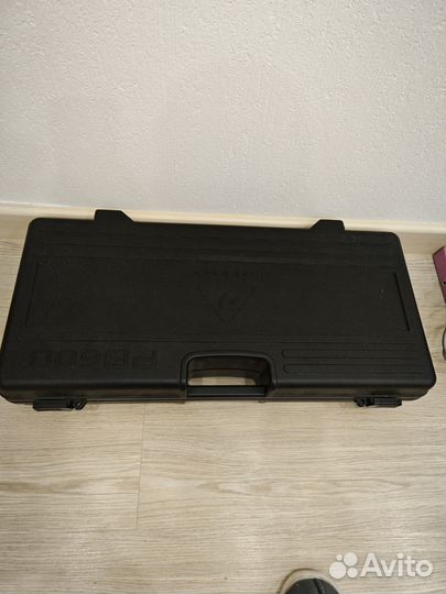 Педалборд Behringer