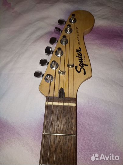 Электрогитара Fender squier bullet Stratocaster
