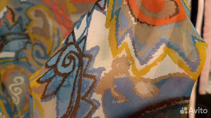 Блузка кофта с воланами на плече XS S