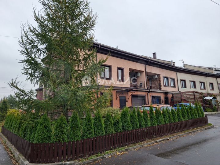 Таунхаус 126 м² на участке 1 сот.