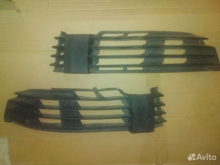 Решетка бампера VW B5