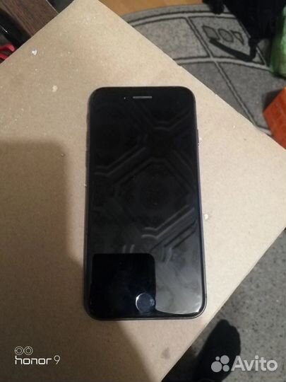 iPhone 8, 64 ГБ
