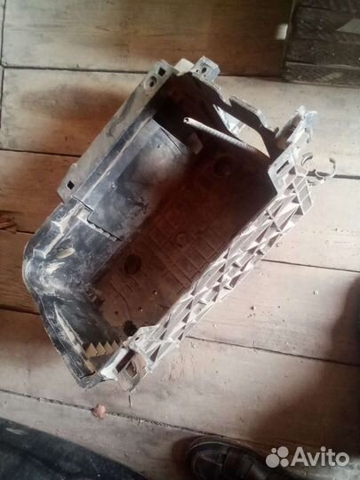 Renault laguna 3 корпус под аккумулятор