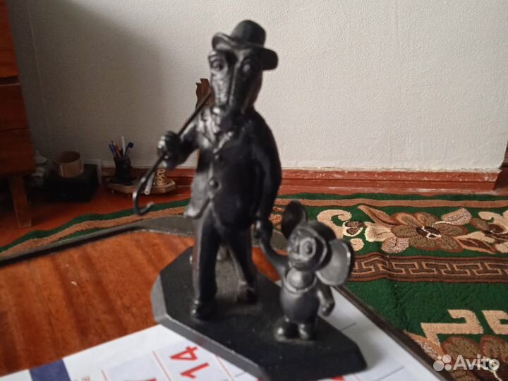 Сувениры, настольная медаль