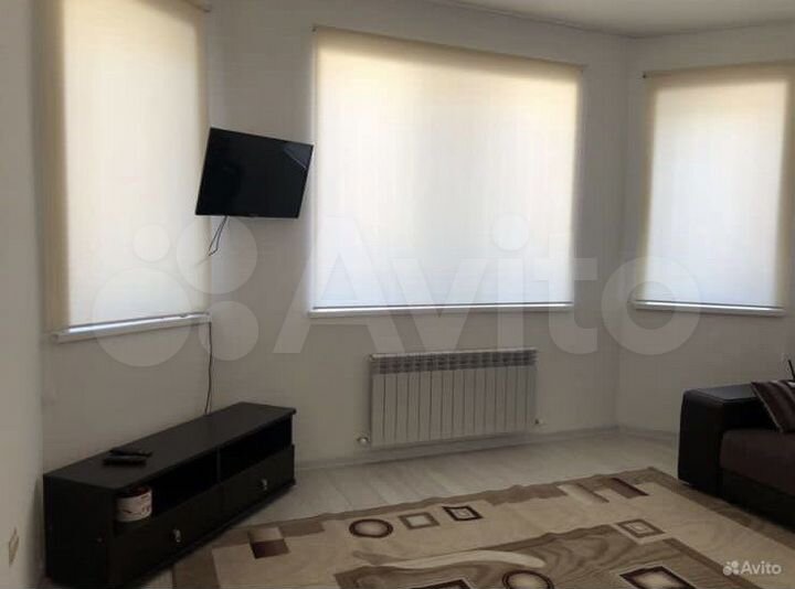 2-к. квартира, 90 м², 1/3 эт.